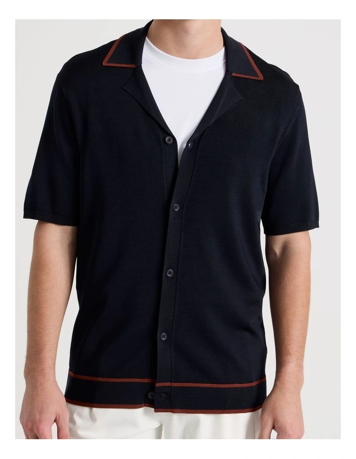 Short Sleeve Shirt in Navy image 4