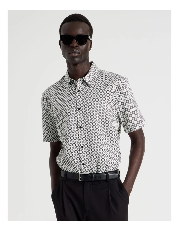 Geo Print Short Sleeve Shirt in Black image 4