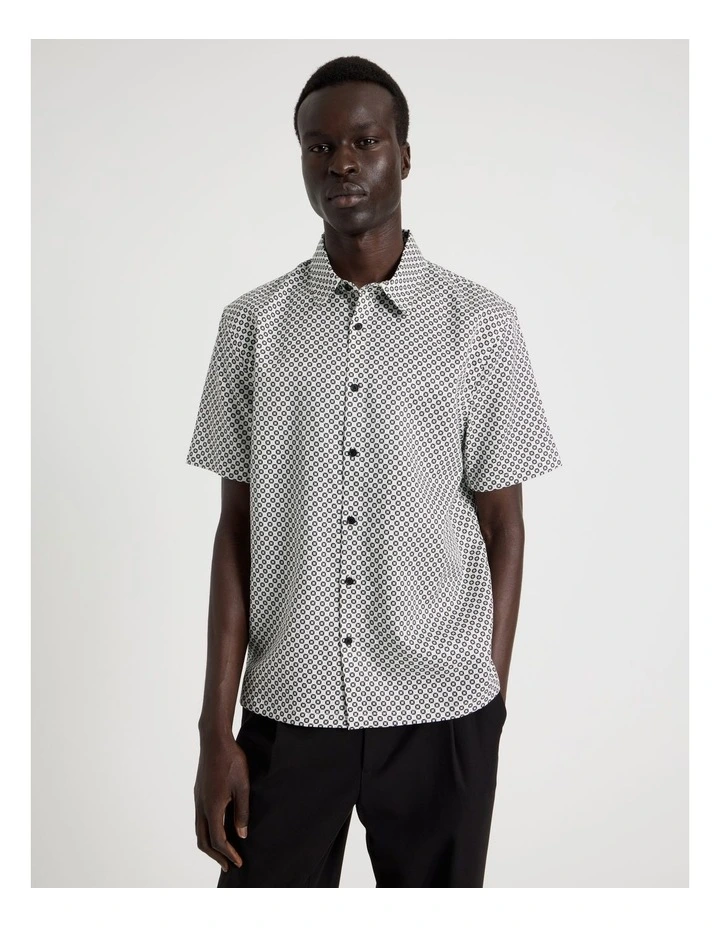 Geo Print Short Sleeve Shirt in Black image 5
