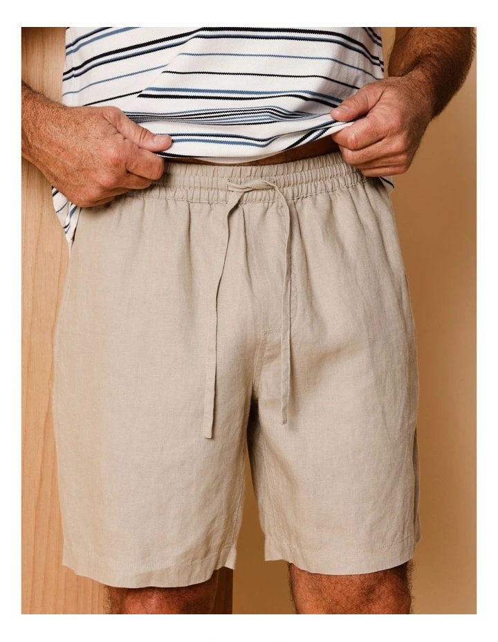 Leon Linen Pull On Shorts in Sand image 4