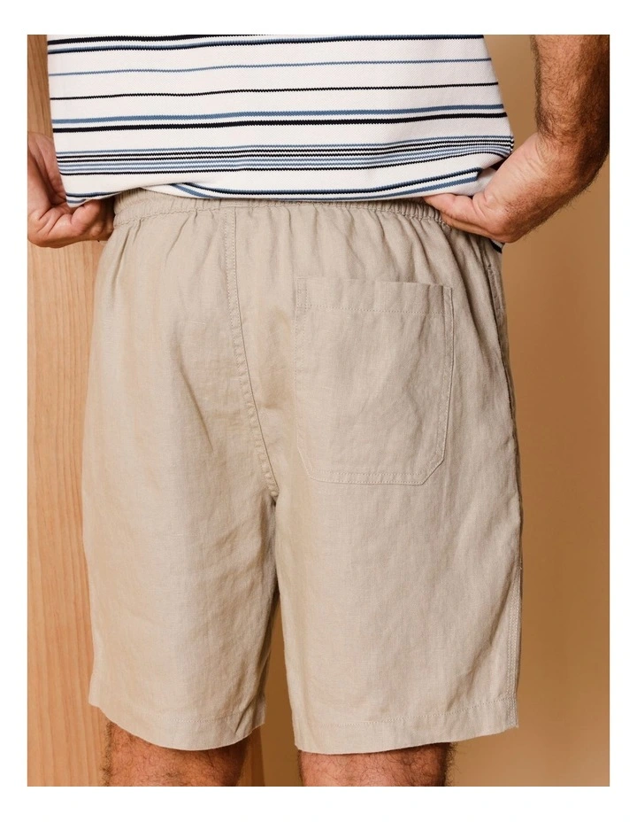 Leon Linen Pull On Shorts in Sand image 6