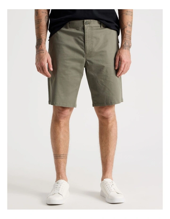 Chino Shorts in Olive image 2