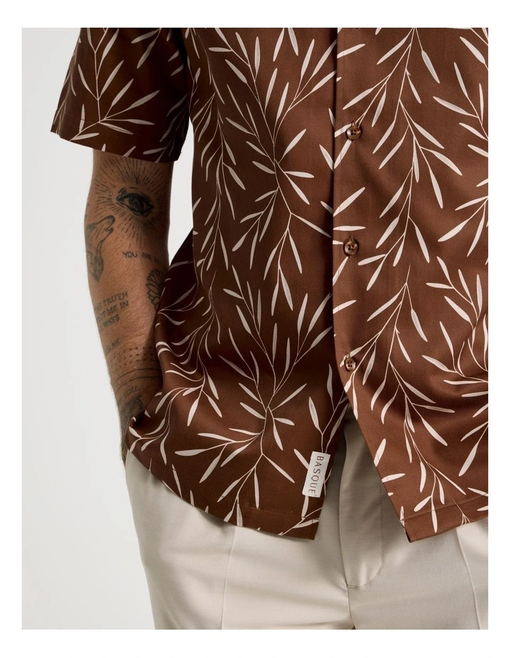 Shirt in Brown Bamboo Leaf Print image 6