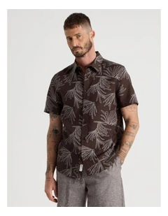 Short Sleeve Print Illustration Shirt in Chocolate