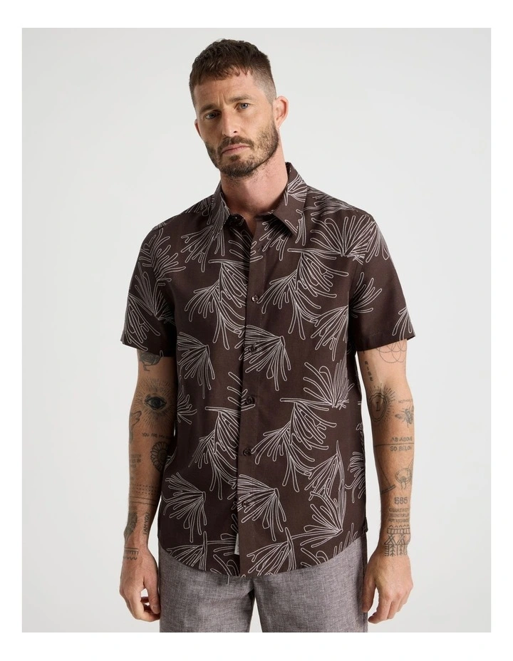 Short Sleeve Print Illustration Shirt in Chocolate image 5