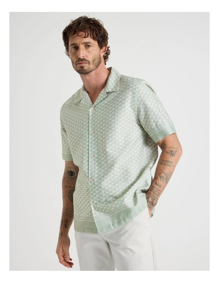 Border Shirt in Light Green Geometric Print image 1
