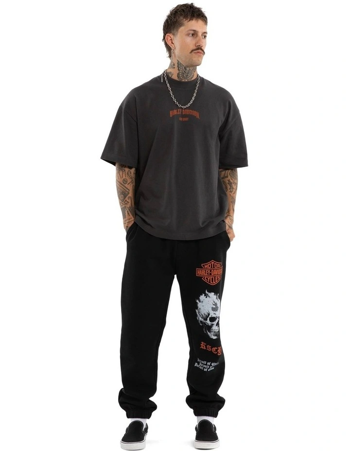 Earn Trackpant in Black image 4