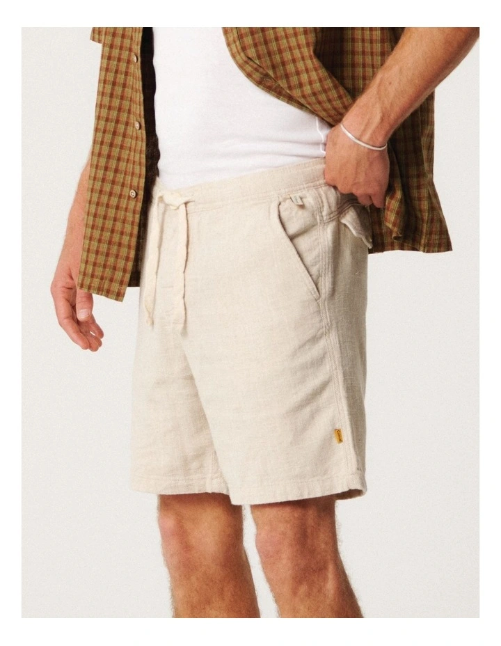 Cruiser Linen Short in Ecru image 6
