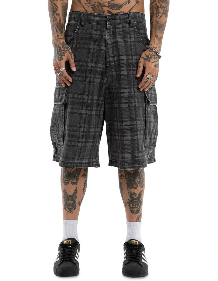 Wilson K7 Super Baggy Short in Black image 1