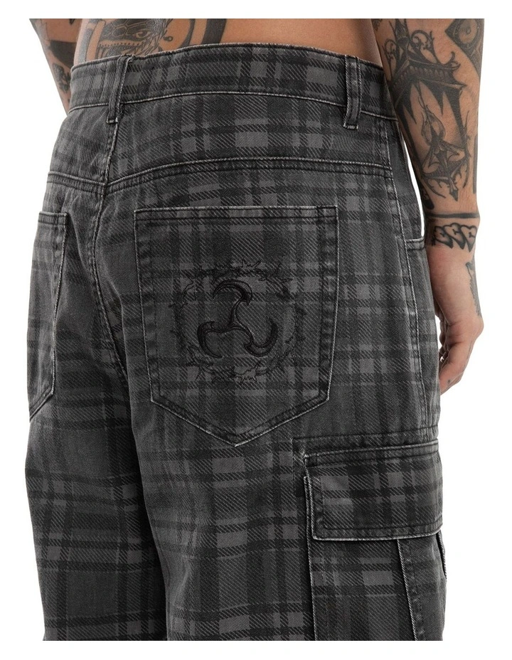 Wilson K7 Super Baggy Short in Black image 6