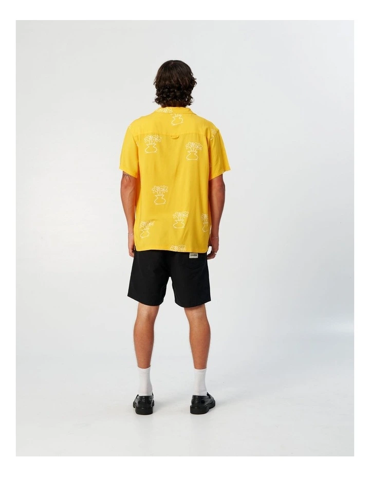 Mellow Resort Shirt in Yellow image 2