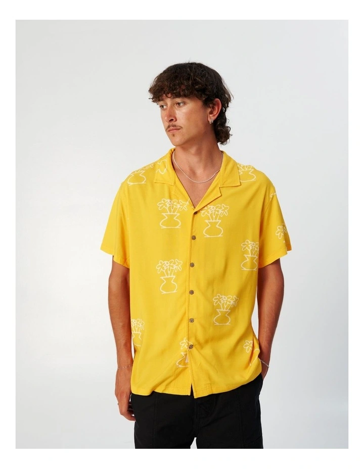Mellow Resort Shirt in Yellow image 3