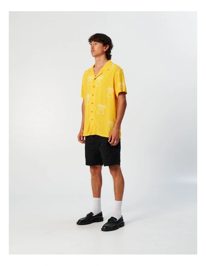 Mellow Resort Shirt in Yellow image 5