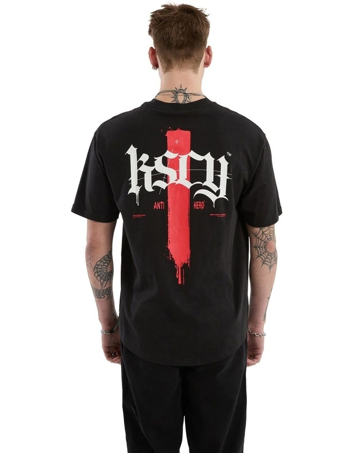 Villain Box Fit Scoop Tee in Black image 1
