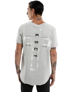 Victory Raw V-Neck Tee in Grey