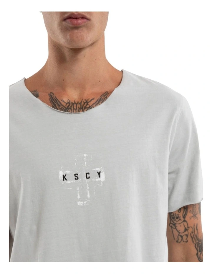 Victory Raw V-Neck Tee in Grey image 3