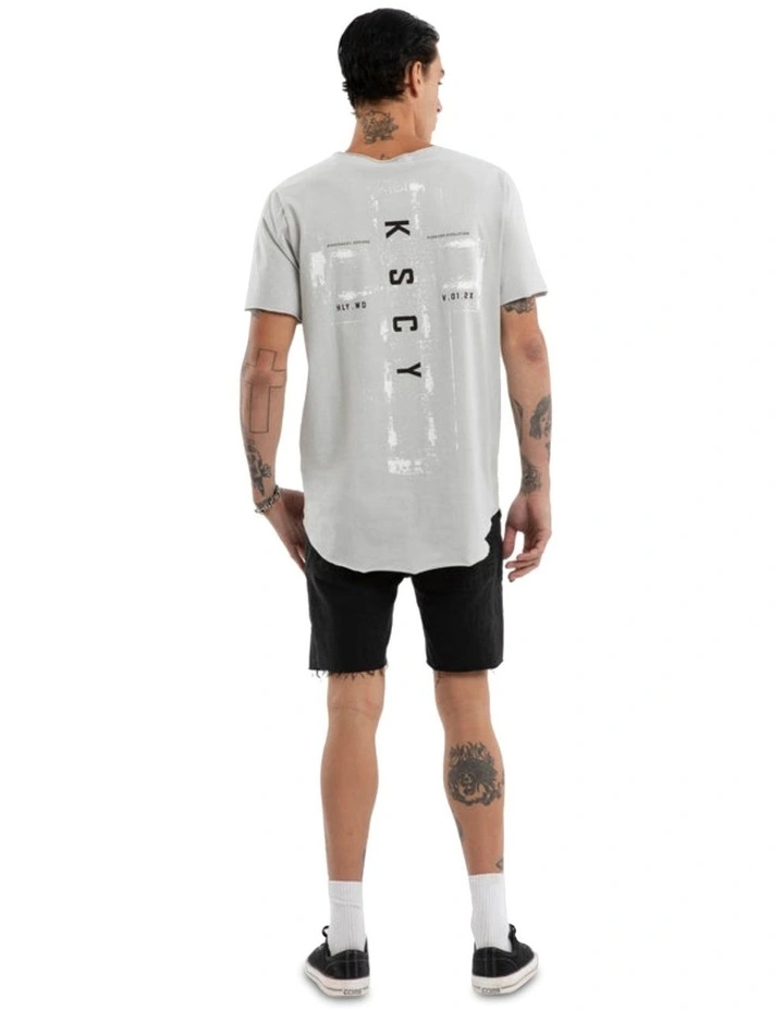 Victory Raw V-Neck Tee in Grey image 4