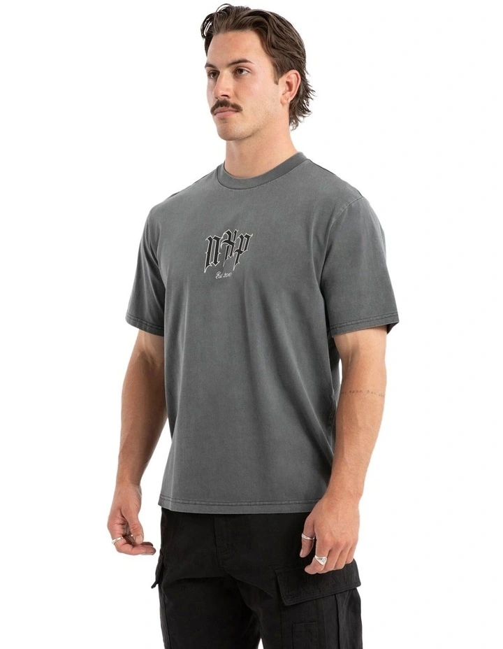 Prevail Classic Tee in Pigment Charcoal image 3