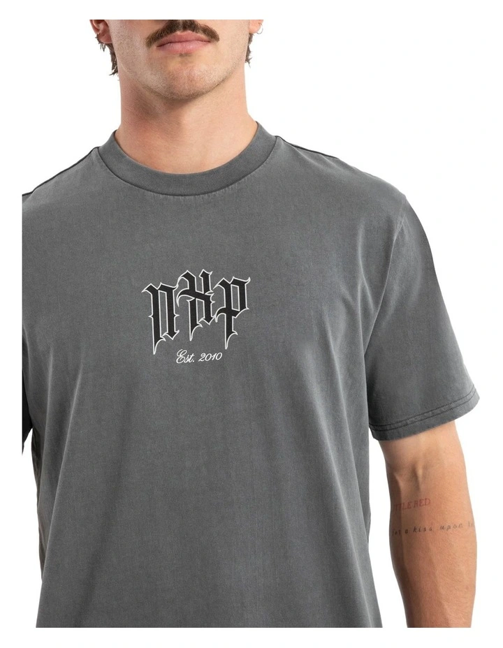 Prevail Classic Tee in Pigment Charcoal image 4