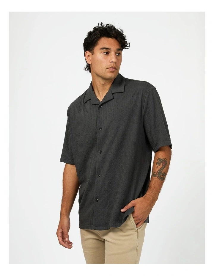 Liberate Short Sleeve Shirt in Black image 3