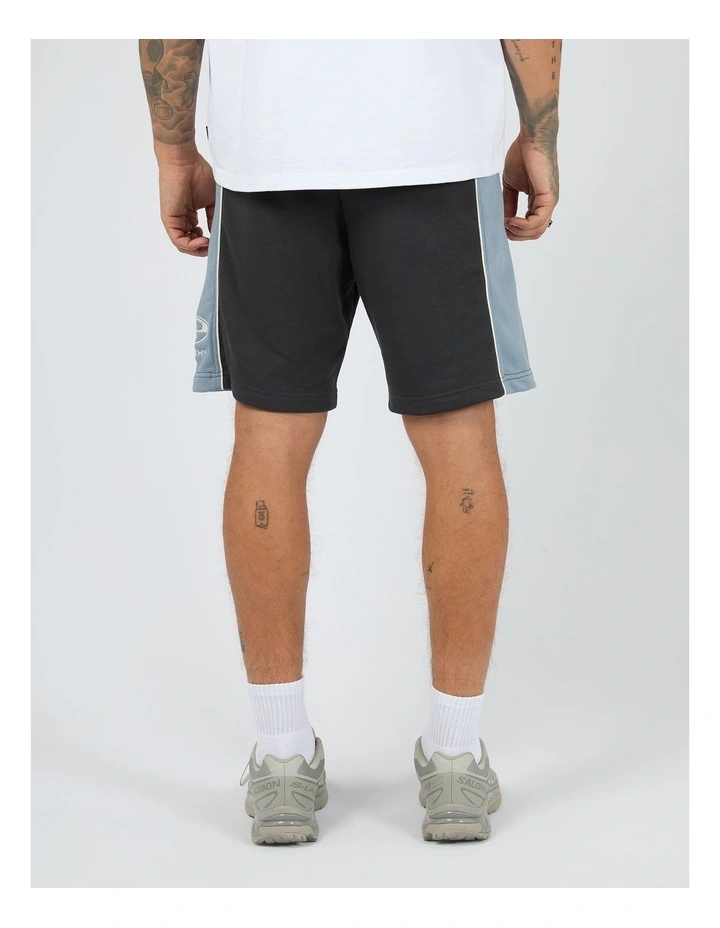 Quantum Fleece Short image 2