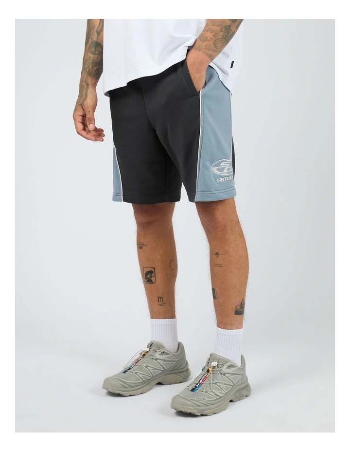 Quantum Fleece Short image 3