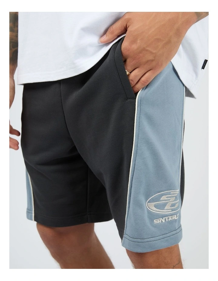 Quantum Fleece Short image 4