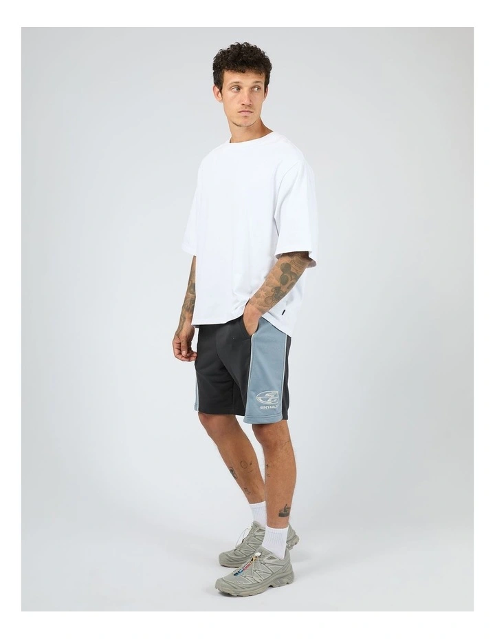 Quantum Fleece Short image 6