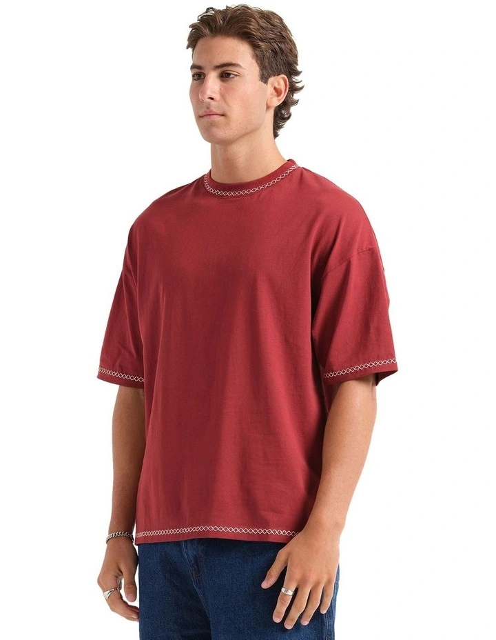 Felix T-Shirt in Burdgundy image 3