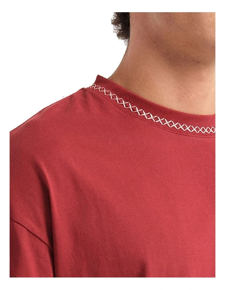 Felix T-Shirt in Burdgundy image 7