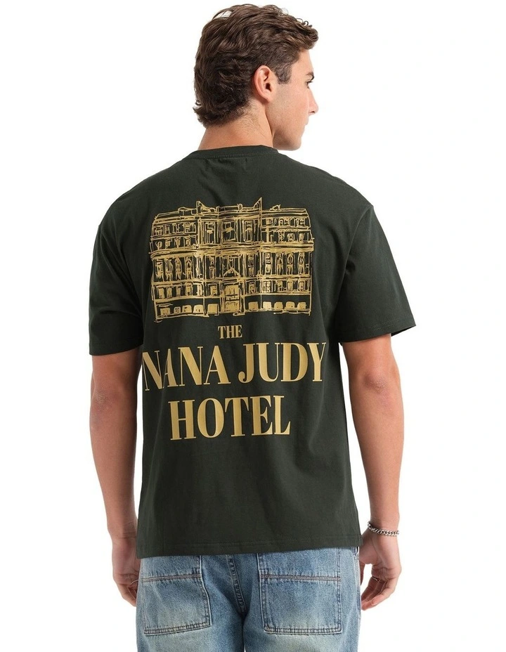 Spencer T-Shirt in Dark Green image 2