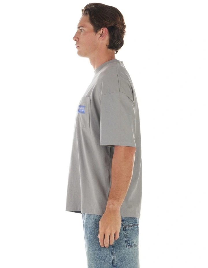 Evan T-shirt in Enzyme Grey image 3