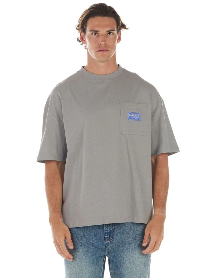Evan T-shirt in Enzyme Grey image 4