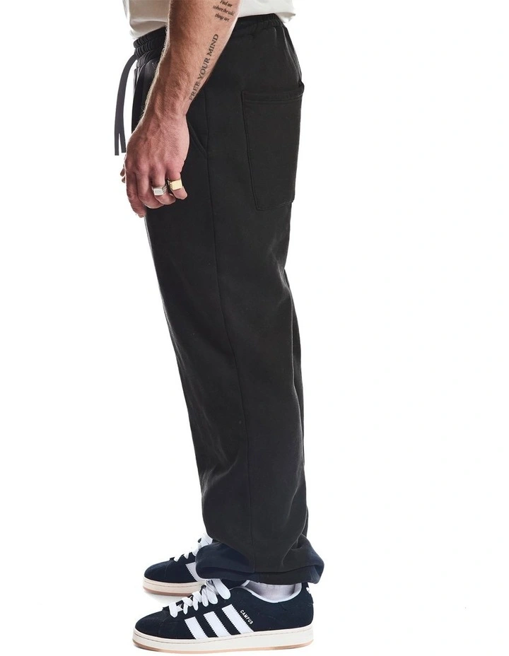 Venice Track Pant in Enzyme Black image 4