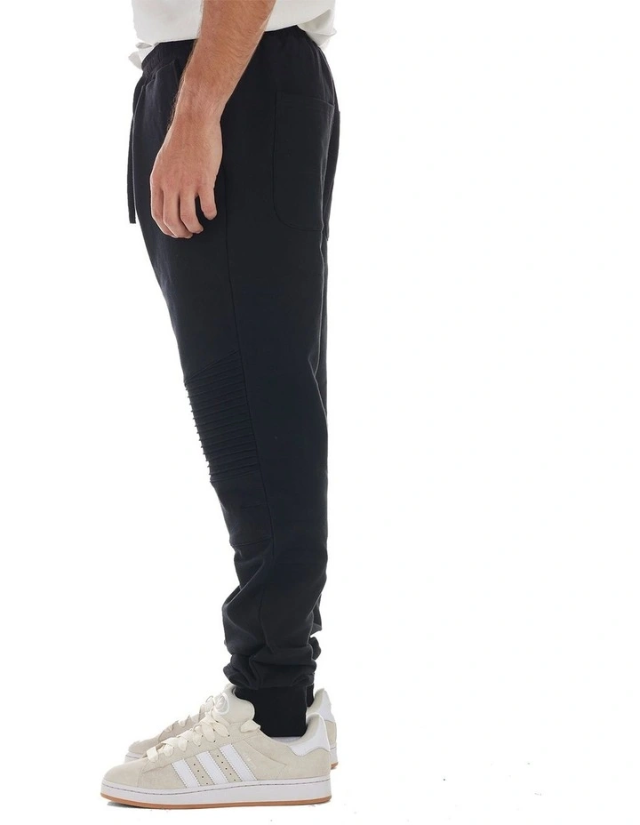Bleecker Pant in Black image 3