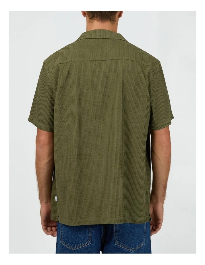 Conquer Short Sleeve Shirt in Green image 2