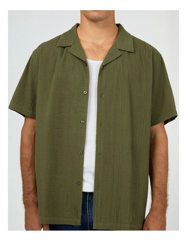 Conquer Short Sleeve Shirt in Green image 4