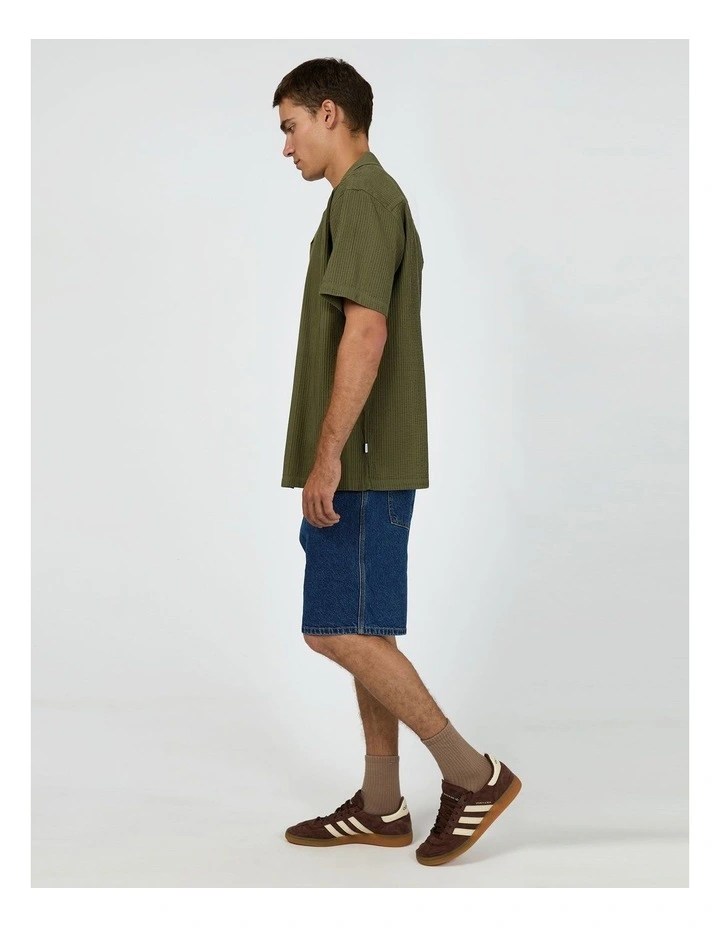 Conquer Short Sleeve Shirt in Green image 6