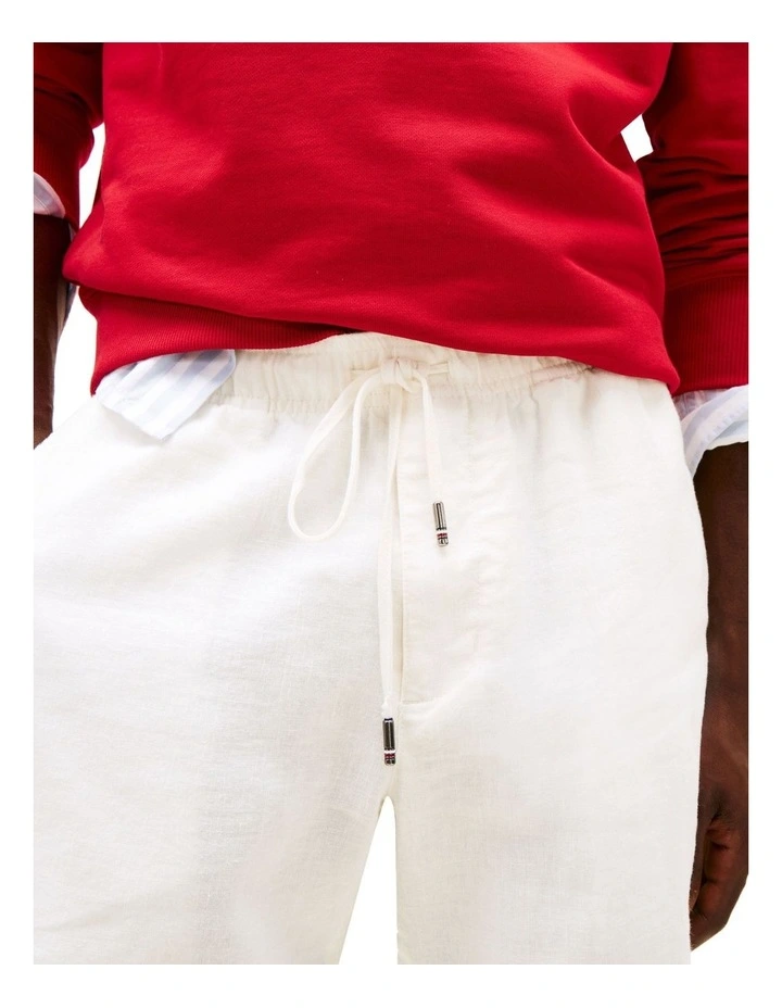 Harlem Linen Blend Relaxed Shorts in Cream image 3