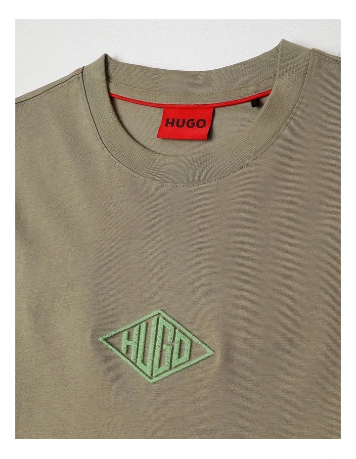 Darunu T-shirt in Medium Brown image 2