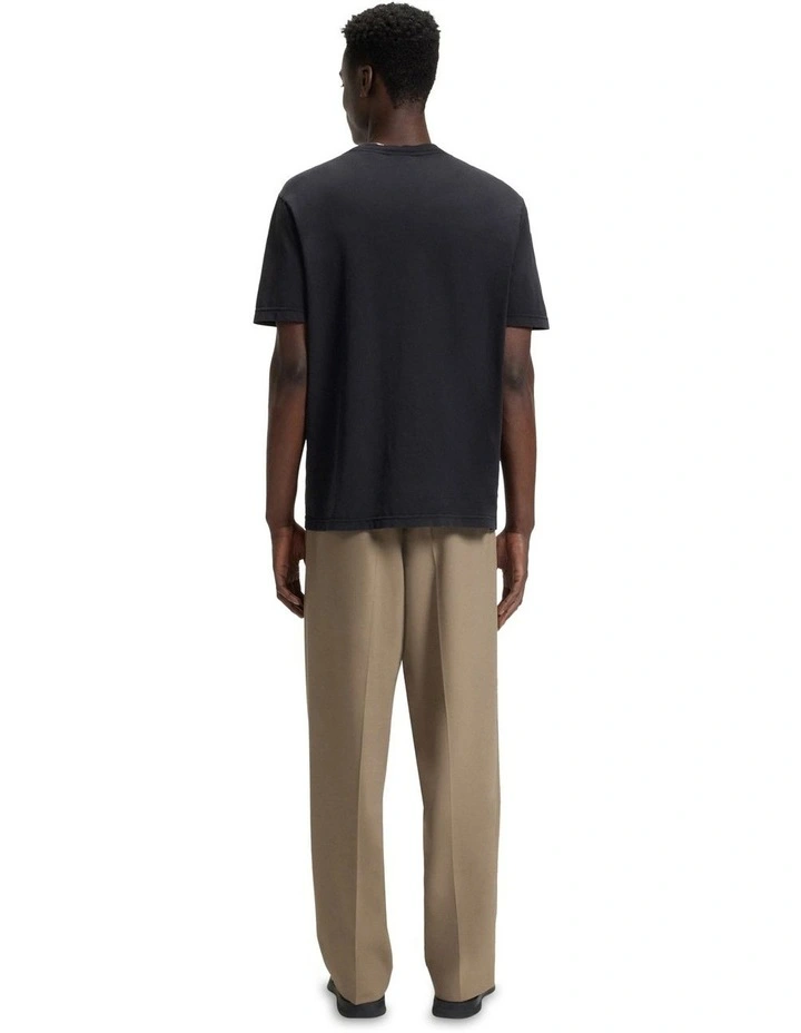 Dustress T/Shirt in Black image 2