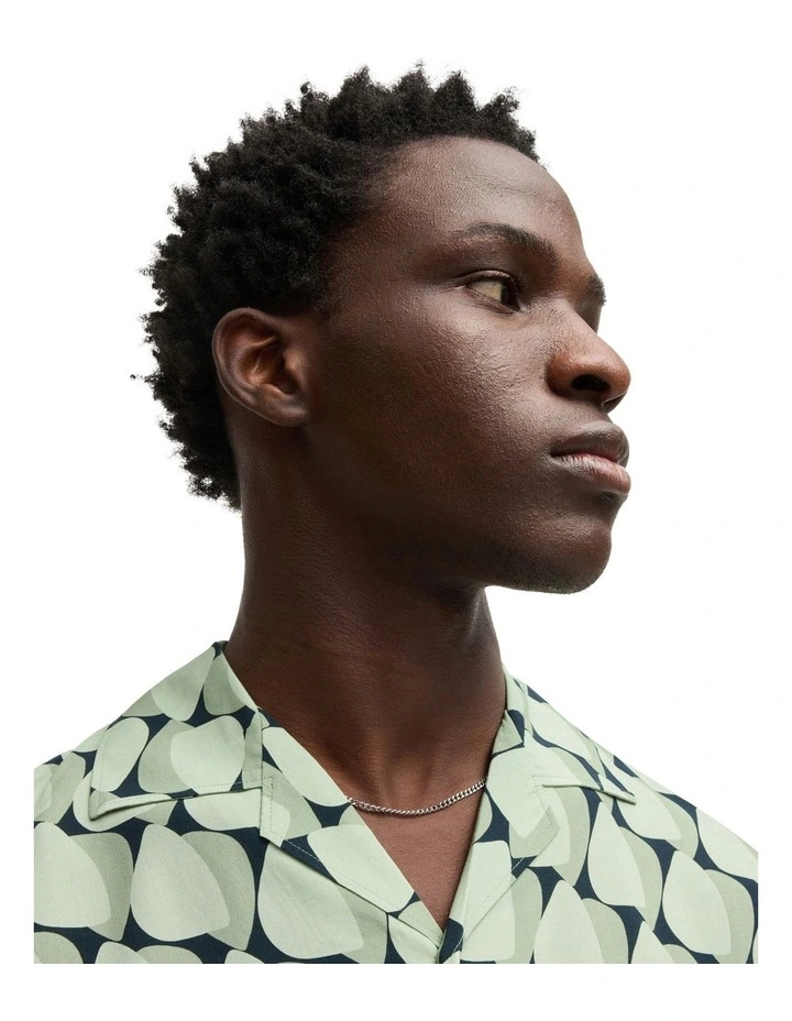 Espino Short Sleeve Shirt in Open Green image 3