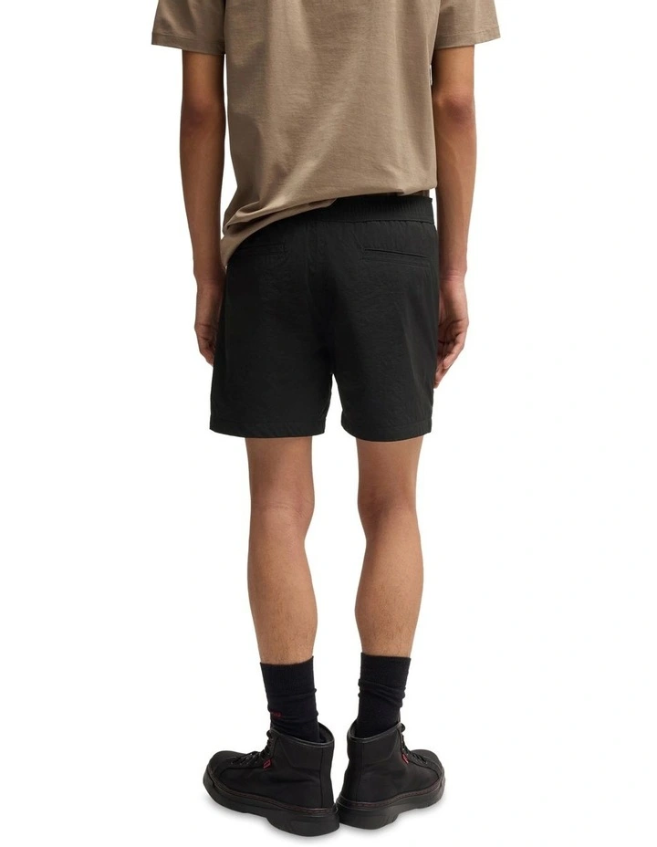 Rudo Short in Black image 2