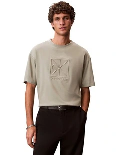 Relaxed Premium Interlock Emblem T-shirt in Green