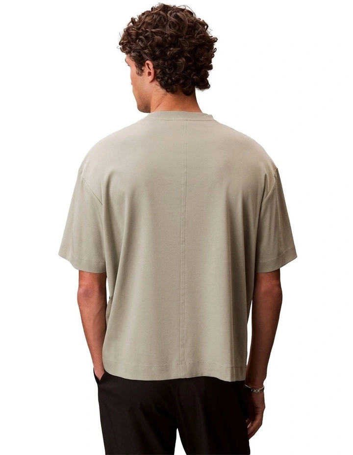 Relaxed Premium Interlock Emblem T-shirt in Green image 2
