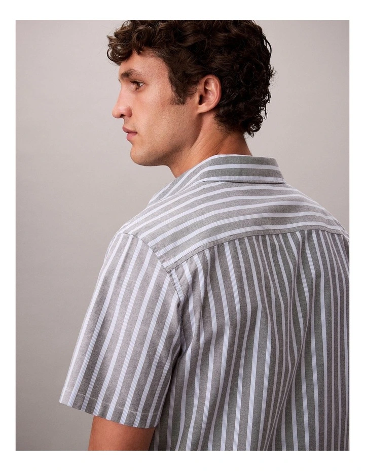 Oxford Classic Short Sleeve Shirt in Marina image 4