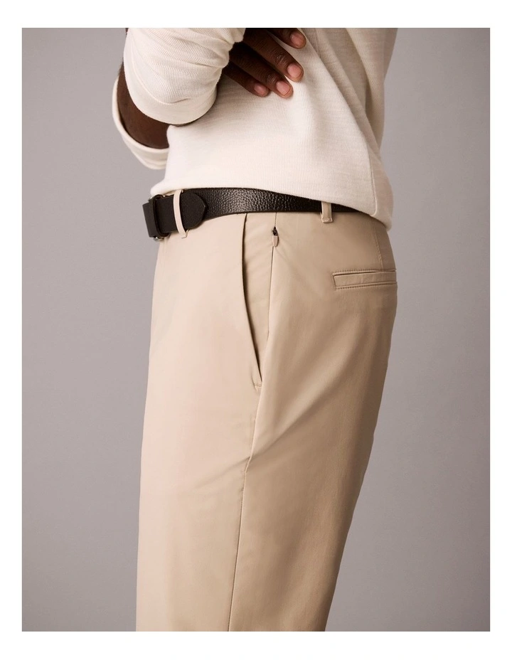 Slim Tech Pant Plaza Taupe image 2