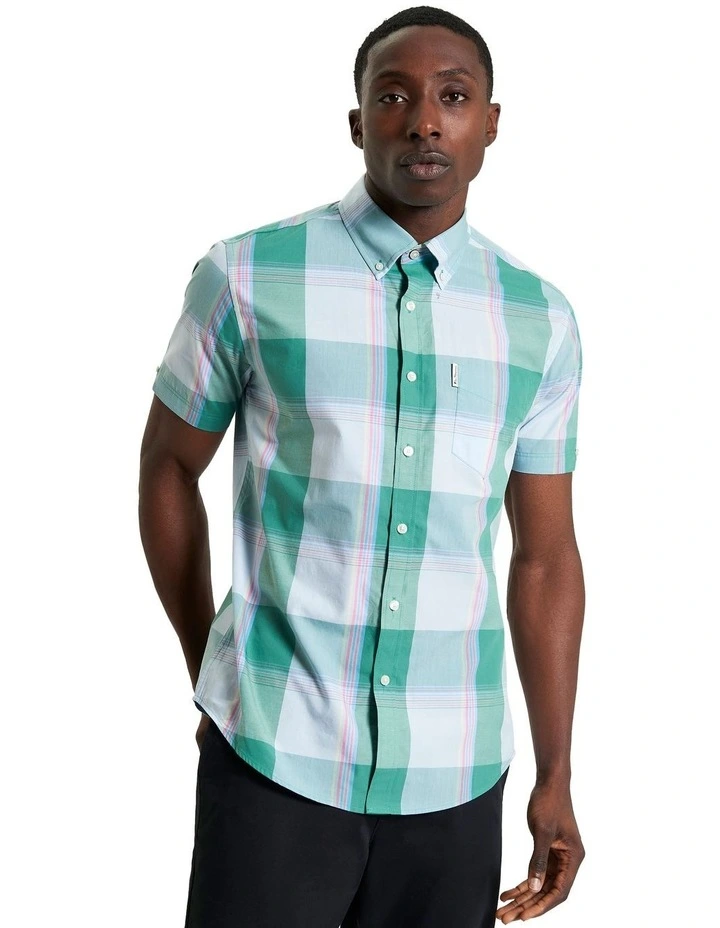 Overcheck Short Sleeve Shirt in Forest image 1
