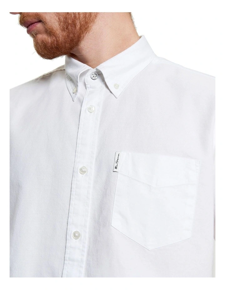 Signature Oxford Short Sleeve Shirt in White image 4