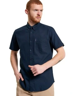 Signature Oxford Short Sleeve Shirt in Dark Navy